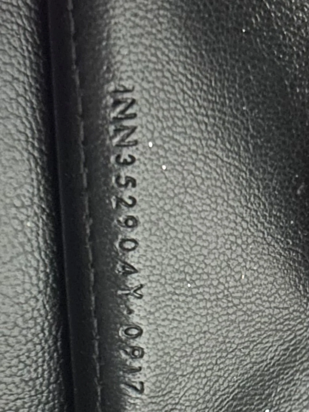 Yves Saint Laurent YSL Belle De Jour Zip Around Wallet Black - Picture 8 of 8